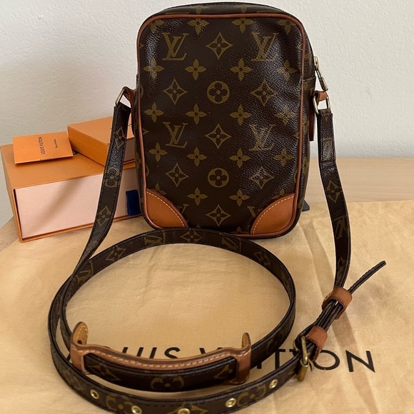 Louis Vuitton Danube Crossbody PM Unisex EUC Circa 1989 - Picture 4 of 17